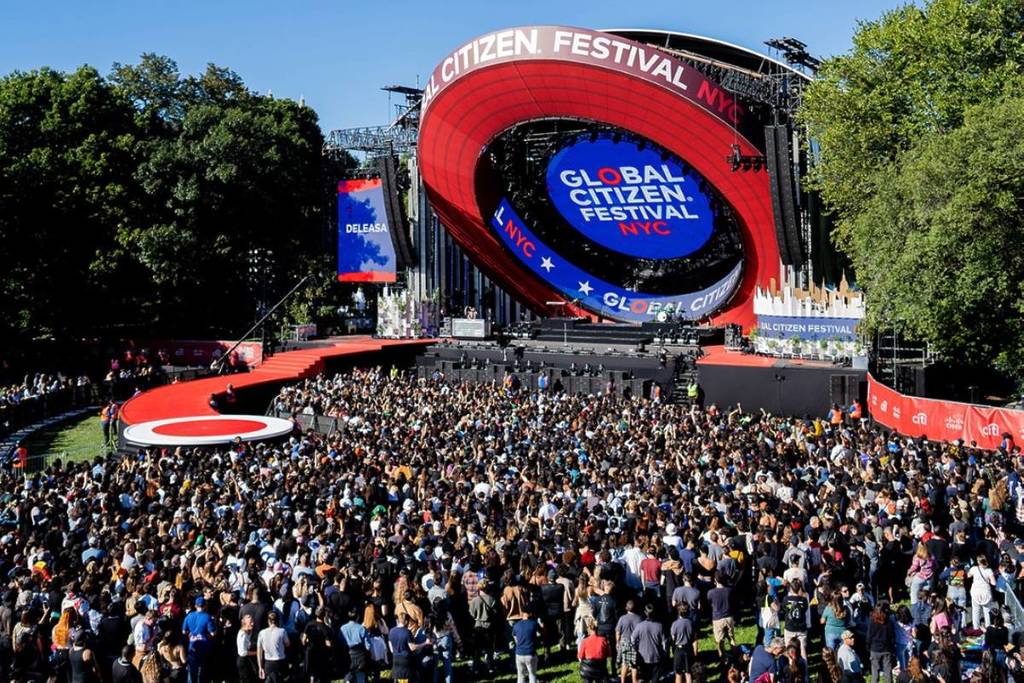 Global Citizen Festival 2025 returns to Central Park's Great Lawn headlined by Cardi B and Shakira 썸네일