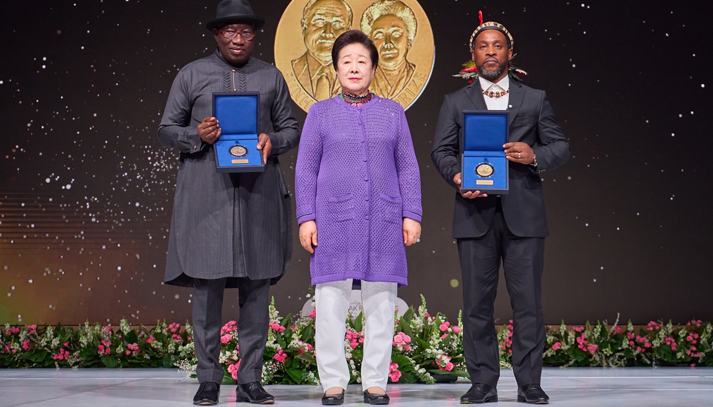 설립자 특별상 단체 사진